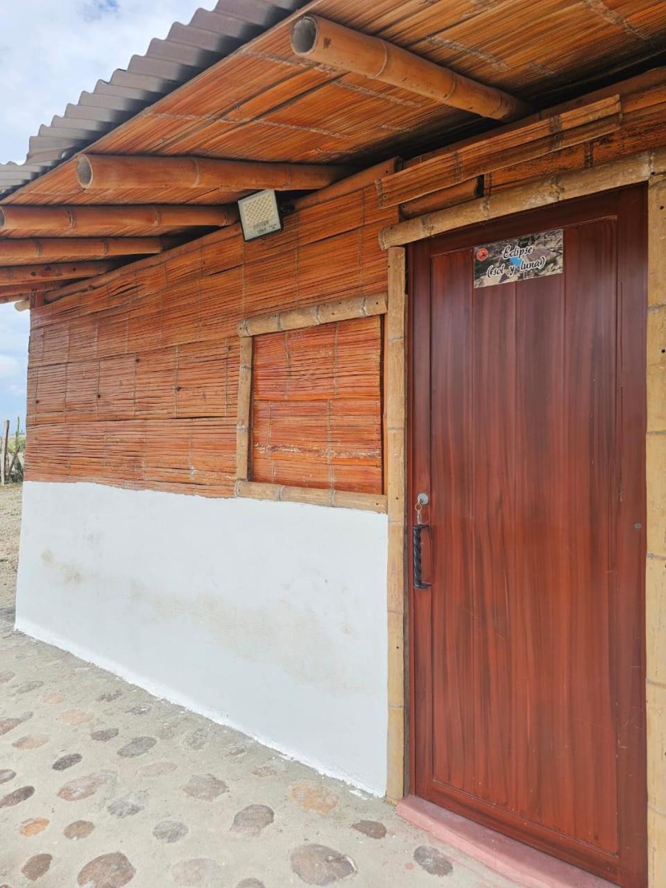 Estadero Los Hoyos Villavieja Exterior photo