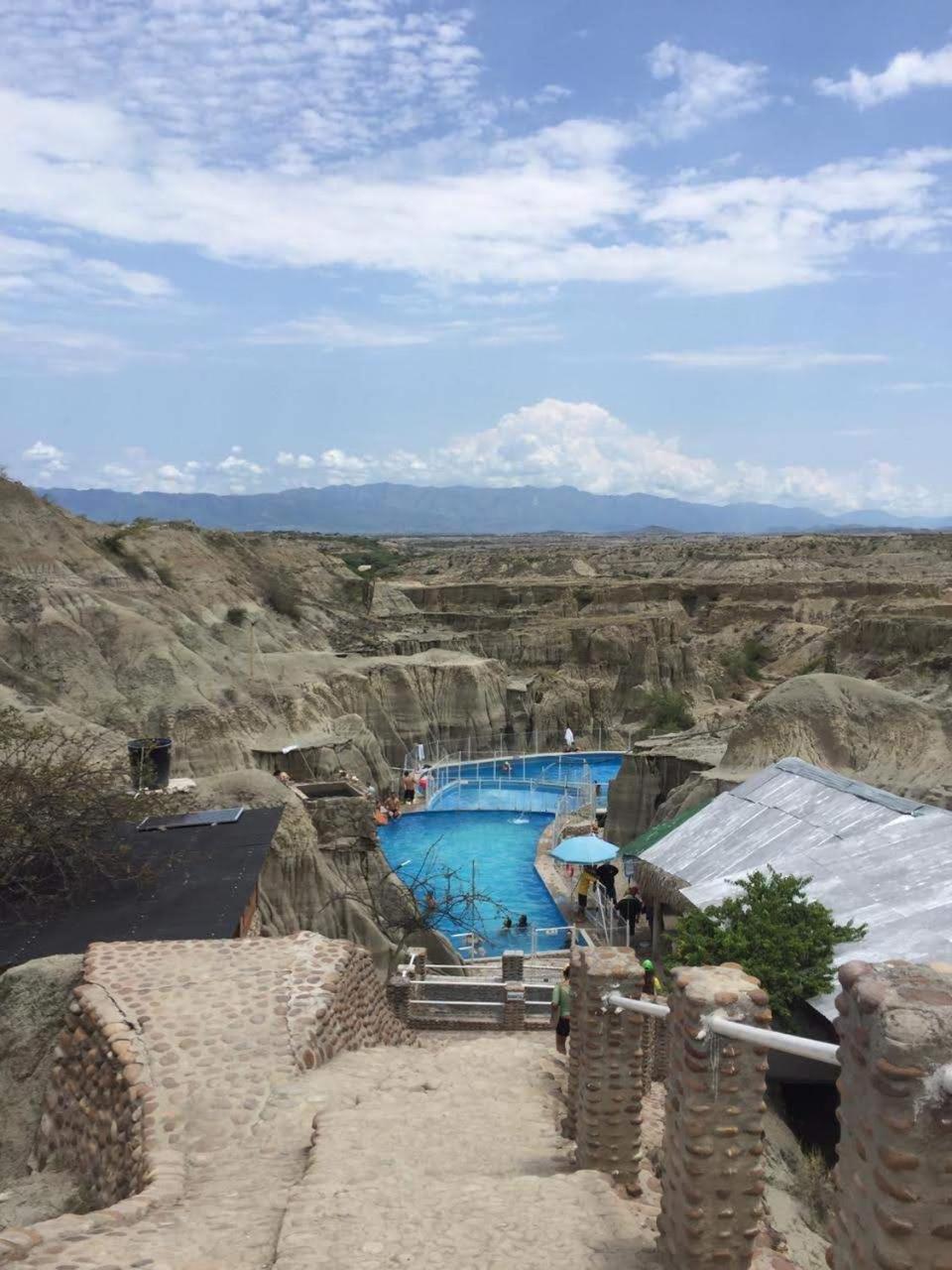 Estadero Los Hoyos Villavieja Exterior photo